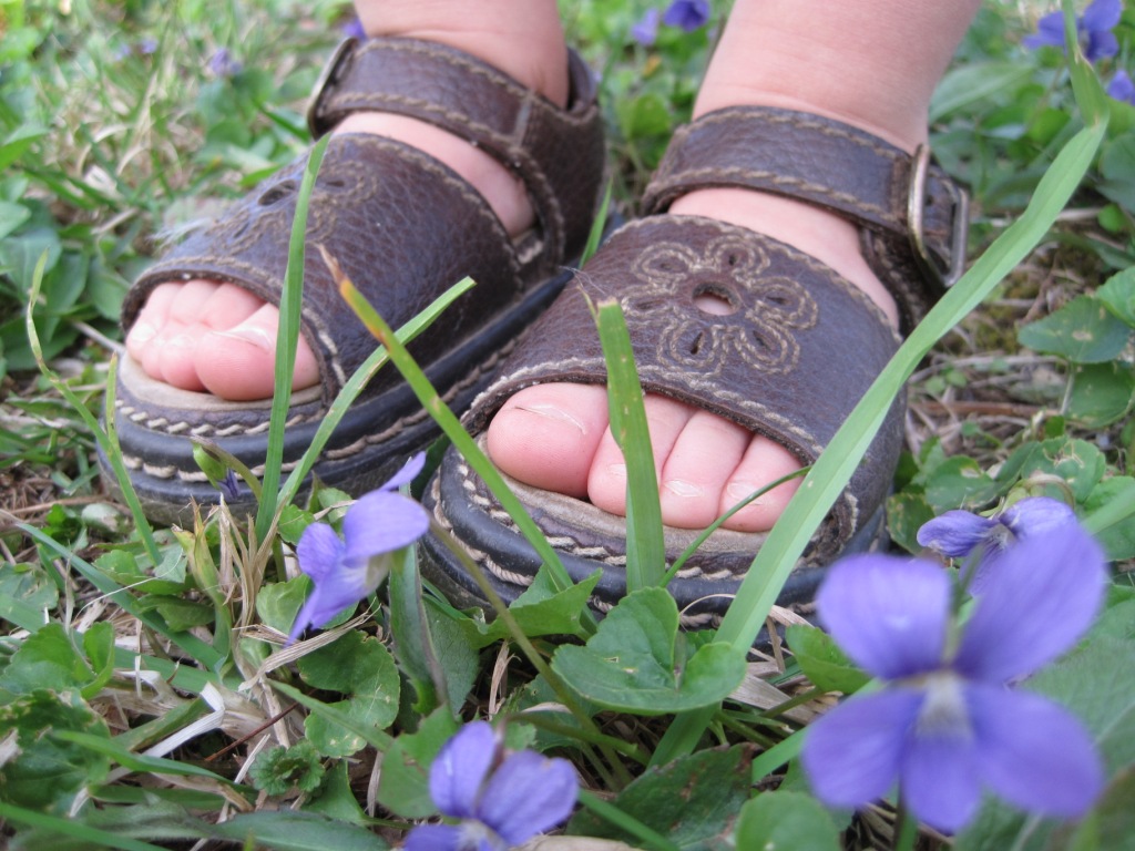 Kelly in sandals
